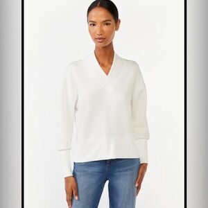 NWT Scoop v neck pull over